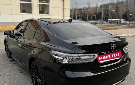 Toyota Camry, 2021 год, 3 100 000 рублей, 4 фотография