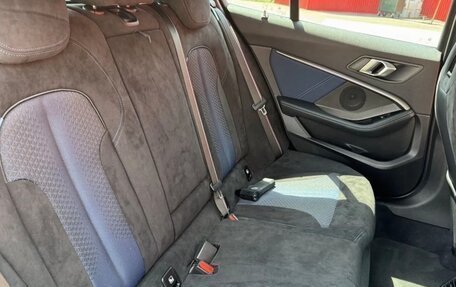 BMW 1 серия, 2019 год, 1 860 000 рублей, 13 фотография