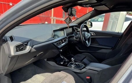 BMW 1 серия, 2019 год, 1 860 000 рублей, 10 фотография