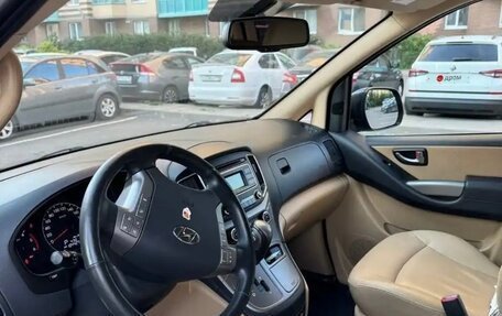 Hyundai H-1 II рестайлинг, 2020 год, 3 900 000 рублей, 4 фотография