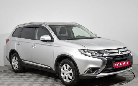 Mitsubishi Outlander III рестайлинг 3, 2017 год, 1 749 000 рублей, 3 фотография