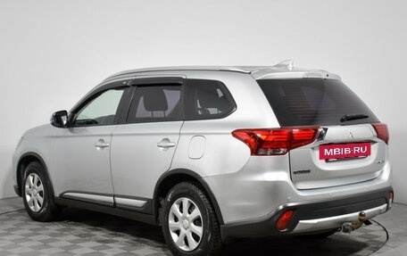 Mitsubishi Outlander III рестайлинг 3, 2017 год, 1 749 000 рублей, 7 фотография