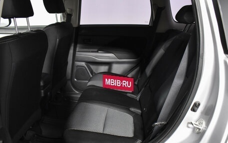 Mitsubishi Outlander III рестайлинг 3, 2017 год, 1 749 000 рублей, 11 фотография