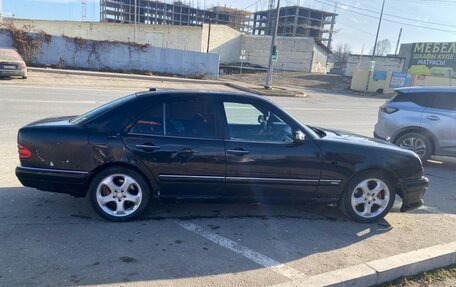 Mercedes-Benz E-Класс, 1998 год, 400 000 рублей, 5 фотография