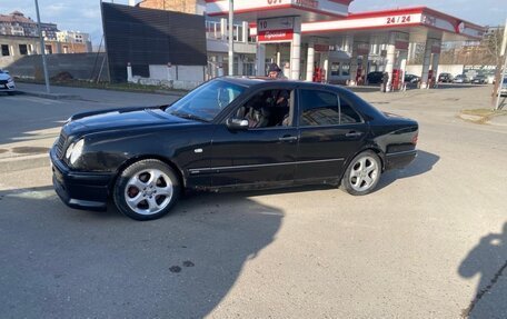 Mercedes-Benz E-Класс, 1998 год, 400 000 рублей, 3 фотография