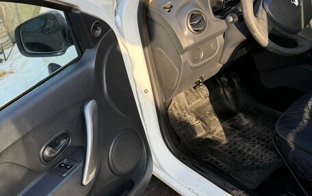 Renault Logan II, 2016 год, 536 000 рублей, 5 фотография