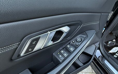 BMW 3 серия, 2019 год, 3 350 000 рублей, 10 фотография