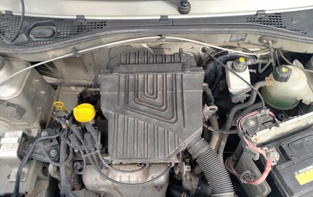 Renault Sandero I, 2013 год, 680 000 рублей, 6 фотография