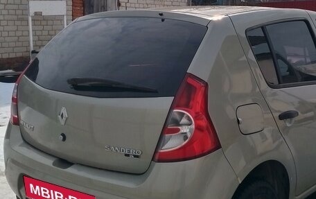 Renault Sandero I, 2013 год, 680 000 рублей, 2 фотография