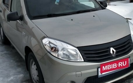Renault Sandero I, 2013 год, 680 000 рублей, 3 фотография