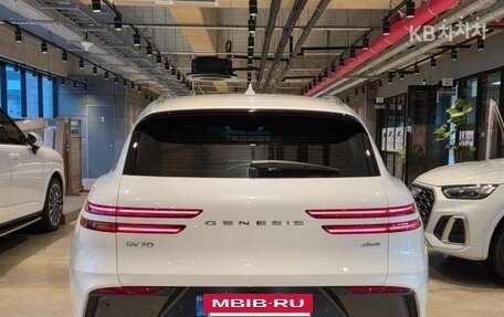 Genesis GV70, 2025 год, 7 399 099 рублей, 3 фотография