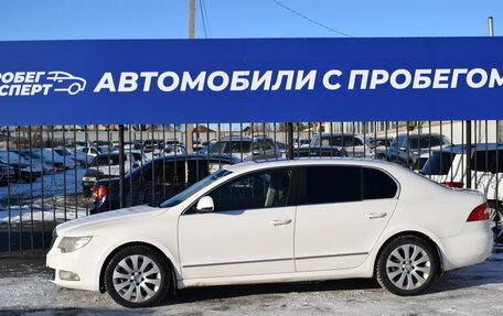 Skoda Superb III рестайлинг, 2011 год, 930 000 рублей, 3 фотография