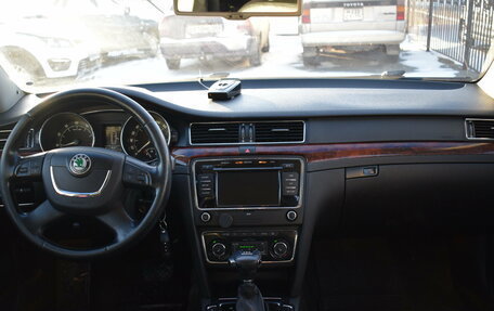 Skoda Superb III рестайлинг, 2011 год, 930 000 рублей, 10 фотография