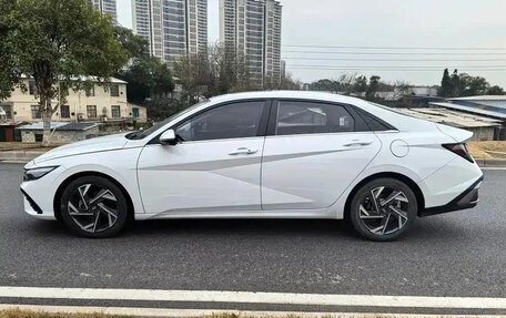 Hyundai Elantra, 2023 год, 1 438 027 рублей, 8 фотография