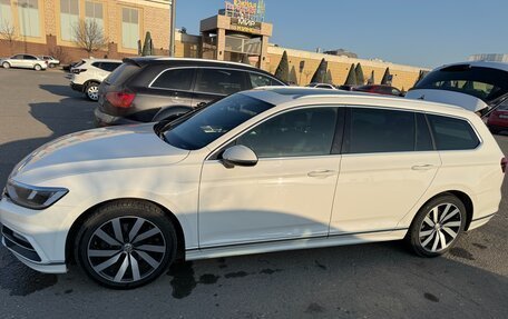 Volkswagen Passat B8 рестайлинг, 2016 год, 2 150 000 рублей, 32 фотография