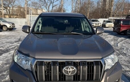 Toyota Land Cruiser Prado 150 рестайлинг 2, 2021 год, 5 300 000 рублей, 2 фотография