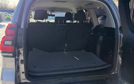 Toyota Land Cruiser Prado 150 рестайлинг 2, 2021 год, 5 300 000 рублей, 8 фотография