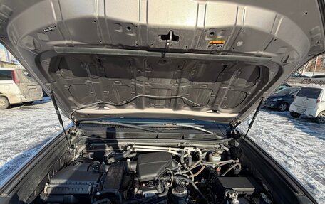 Toyota Land Cruiser Prado 150 рестайлинг 2, 2021 год, 5 300 000 рублей, 9 фотография