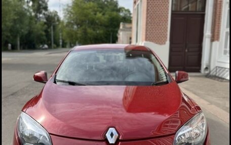 Renault Megane III, 2013 год, 900 000 рублей, 3 фотография