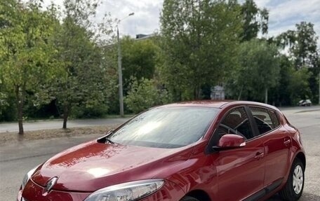 Renault Megane III, 2013 год, 900 000 рублей, 1 фотография