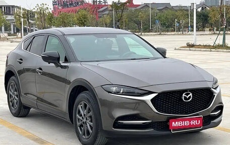 Mazda CX-4, 2023 год, 1 729 777 рублей, 3 фотография