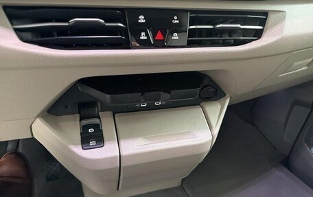 Volkswagen Multivan, 2025 год, 8 800 000 рублей, 13 фотография