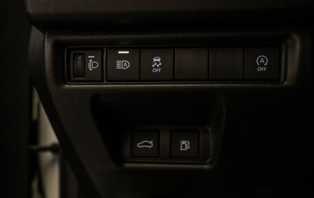 Toyota Camry, 2024 год, 3 700 000 рублей, 9 фотография