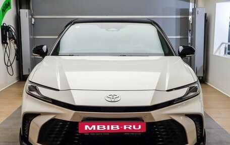 Toyota Camry, 2024 год, 3 700 000 рублей, 2 фотография