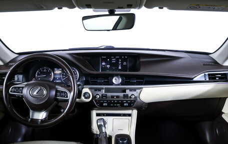 Lexus ES VII, 2016 год, 2 390 000 рублей, 13 фотография