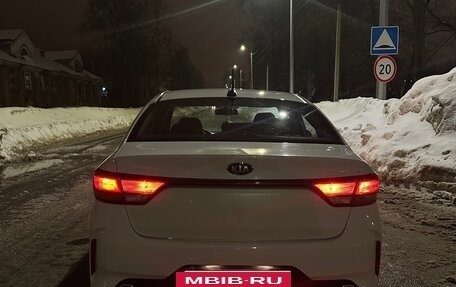 KIA Rio IV, 2021 год, 950 000 рублей, 3 фотография