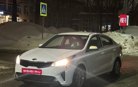 KIA Rio IV, 2021 год, 950 000 рублей, 4 фотография