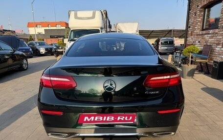 Mercedes-Benz E-Класс, 2018 год, 3 555 000 рублей, 4 фотография