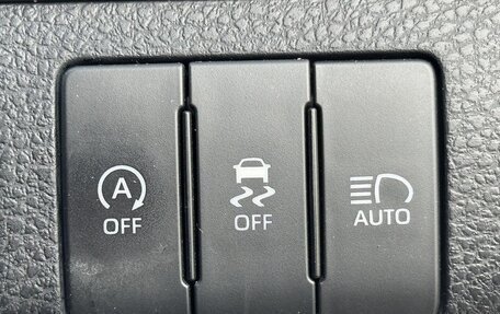 Toyota Harrier, 2020 год, 2 140 000 рублей, 24 фотография