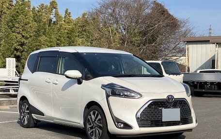 Toyota Sienta II, 2022 год, 1 094 000 рублей, 1 фотография