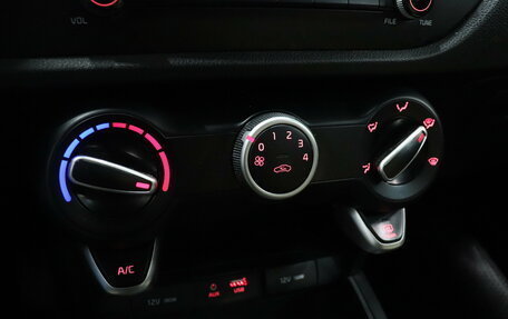 KIA Rio IV, 2017 год, 850 000 рублей, 10 фотография