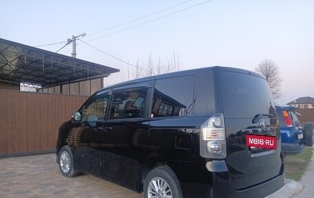 Toyota Voxy II, 2009 год, 1 182 000 рублей, 6 фотография