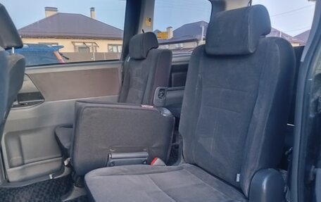 Toyota Voxy II, 2009 год, 1 182 000 рублей, 34 фотография