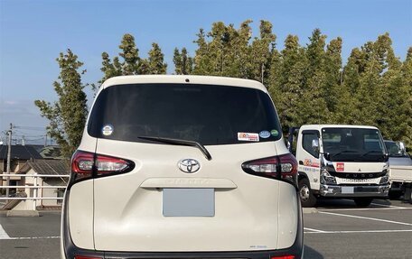 Toyota Sienta II, 2022 год, 1 094 000 рублей, 4 фотография