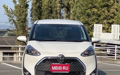 Toyota Sienta II, 2022 год, 1 094 000 рублей, 8 фотография