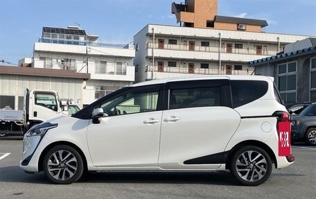 Toyota Sienta II, 2022 год, 1 094 000 рублей, 6 фотография