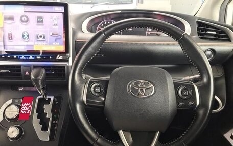 Toyota Sienta II, 2022 год, 1 094 000 рублей, 9 фотография