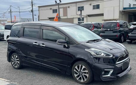 Toyota Sienta II, 2021 год, 1 108 000 рублей, 11 фотография