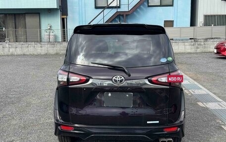 Toyota Sienta II, 2021 год, 1 108 000 рублей, 7 фотография