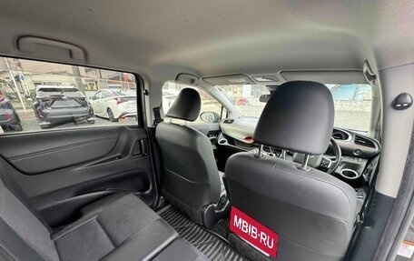 Toyota Sienta II, 2021 год, 1 108 000 рублей, 25 фотография