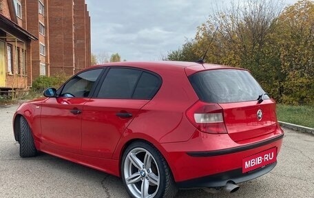 BMW 1 серия, 2006 год, 600 000 рублей, 8 фотография