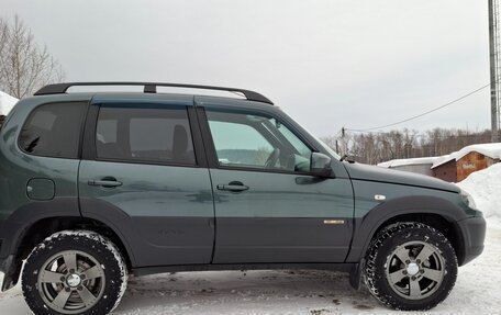 Chevrolet Niva I рестайлинг, 2017 год, 840 000 рублей, 7 фотография