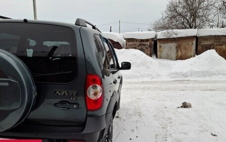 Chevrolet Niva I рестайлинг, 2017 год, 840 000 рублей, 5 фотография