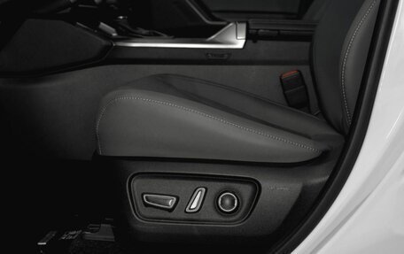 Toyota RAV4, 2025 год, 5 100 000 рублей, 18 фотография