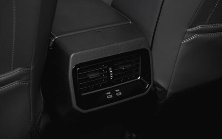 Toyota RAV4, 2025 год, 5 100 000 рублей, 21 фотография