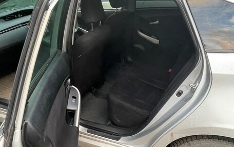 Toyota Prius, 2013 год, 1 050 000 рублей, 6 фотография